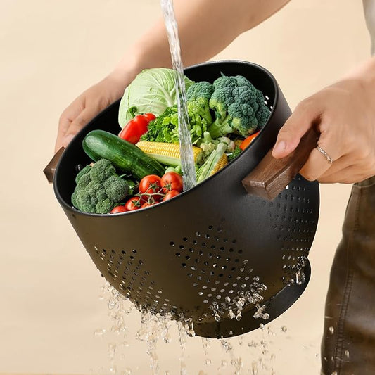 Metal Colander with Wood Handle & Self-Draining Base | 5.8QT Large Pasta Strainer for Kitchen | Scratch-Resistant Powder Coated Steel Basket for Vegetables, Fruit, Berries (Matte Black)