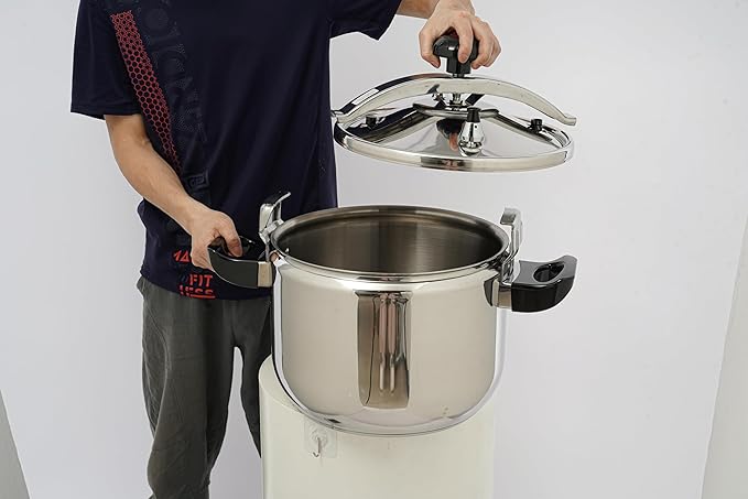 27.5 Quart Pressure Cooker Stainless Steel Pressure Cooker, Large Capacity, Commercial Pressure Cooker Clamp On Type, Double Valves for Family or Commercial Use