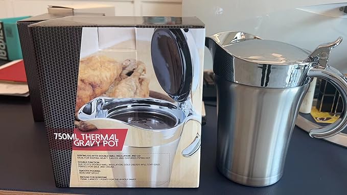 Stainless Steel thermal Gravy Boat, 25 Oz Double Insulated Gravy Sauce Jug with Hinged Lid for Family Dinner, Thanksgiving, Halloween, Christmas 750ML