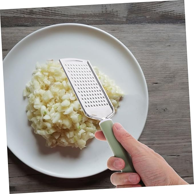 Garlic Cheese Shredder Handheld Cheese and Spice Lid Cheese Grader Fruit Potato De Lemon Green