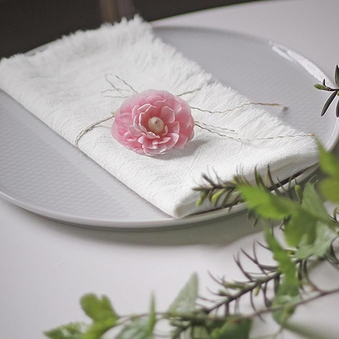Handmade Cloth Napkins 100% Cotton Napkins with Fringe，Delicate Handmade Cloth Napkins for Dinners, Parties, Weddings and More，18 x 18 Inch Set of 4 - White