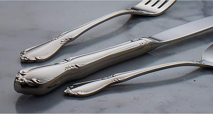 Oneida Spoons Silverware, Chateau Fine Flatware 4-Piece Teaspoons Set, 18/10 Stainless Steel Teaspoon Set, Service For 4, Dishwasher Safe, Small Spoons, Coffee Spoon, Tea Spoon (Silver, 4 Piece)