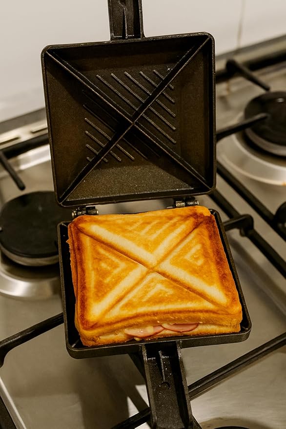 Sandwich Maker Gas Stove Top Non-Stick Four Slice Toaster Panini Maker Aluminum Plates Hot Sandwich Maker 4 Cut Flip Pan Frying Pan