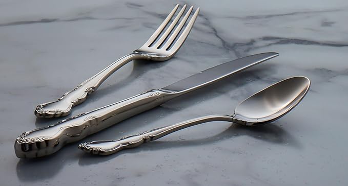 Oneida Silverware Set, Dover Fine Flatware Dinner Forks Set, Service For 4, 18/10 Stainless Steel, Rust Resistant, Mirror Finish, Dishwasher Safe, Home And Kitchen Utensils Set, Forks(Silver, 4 Piece)