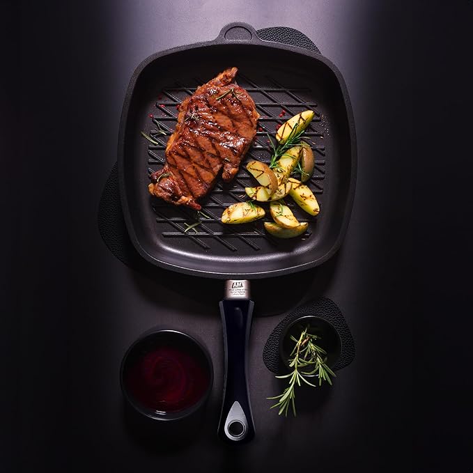 AMT Gastroguss The World´S [.] Square Frying pan with BBQ Rhombus Grill Base for induction, 28 x 28 cm, Height 5 cm, die-cast Aluminium, Lotan® Non-Stick Coating, AMZN-I-E285BBQ-US