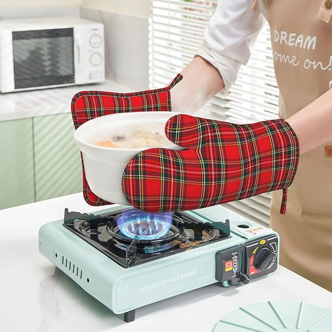 Christmas Silicone Oven Mitts and Pot Holders Sets Red Green Buffalo Plaid Kitchen Mitts Rustic Christmas Checkered Potholder Kitchen Accessories for Cooking Baking BBQ