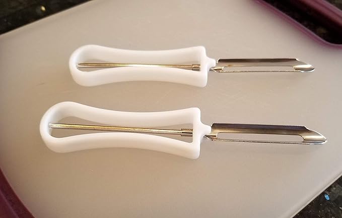 Handy Housewares 2 Piece Swivel Vegetable Peeler Set - Ideal for Apples, Carrots, Potatoes (1 Set)