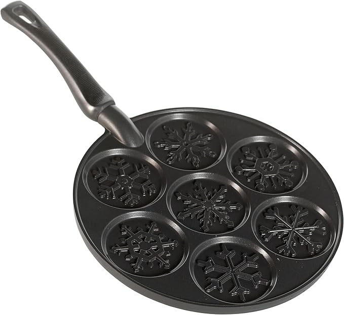 Nordic Ware Snowflake Pancake Pan Seven 3-Inch Cavities