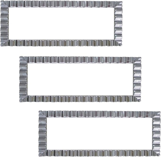Party Essentials Disposable Hard Plastic Decorative Wavy Trays, 14" X 6", White/Silver Edge