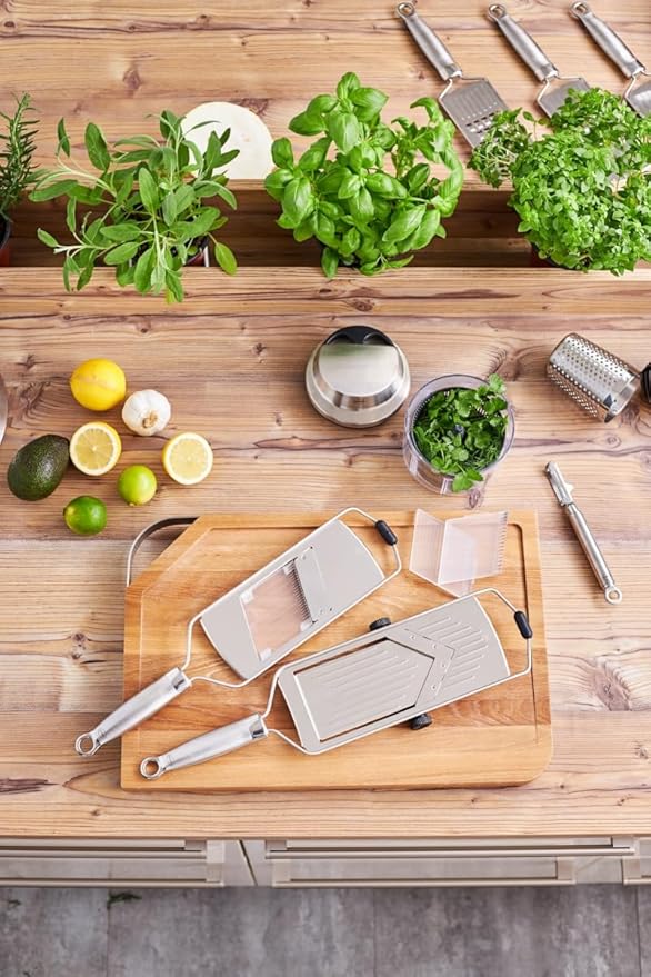 RÖSLE Supercut Slicer, V-Shaped Mandolin Slicer, 18/10 Stainless Steel Kitchen Utensil with 5 Cutting Thicknesses, Silicone Foot and Protective Cover for Vegetables or Fruits - 46cm