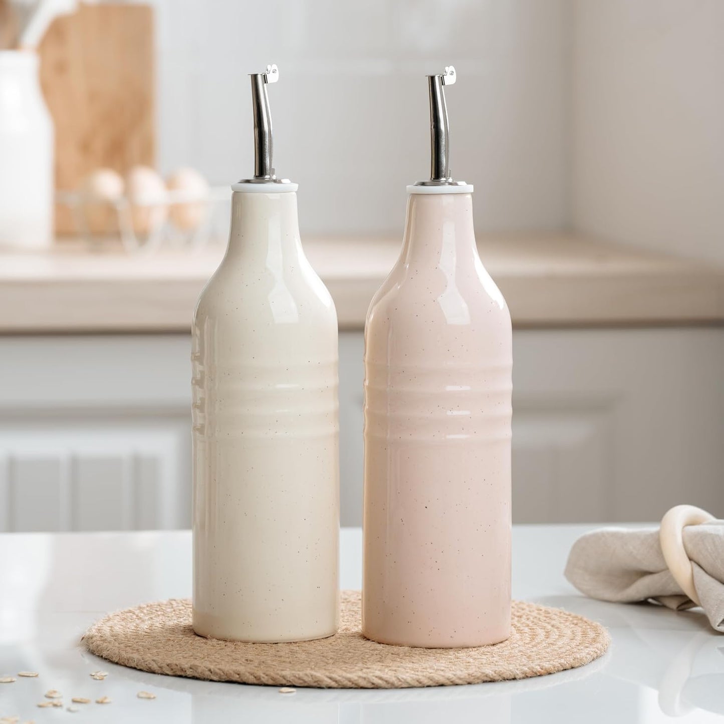 amiware Jupiter 16oz Ceramic Olive Oil Dispenser Bottle, Olive Oil and Vinegar Dispenser Bottle Set of 2 with Stainless Steel Pourers, Suitable for Storage Vinegar, Vanilla White & Light Pink
