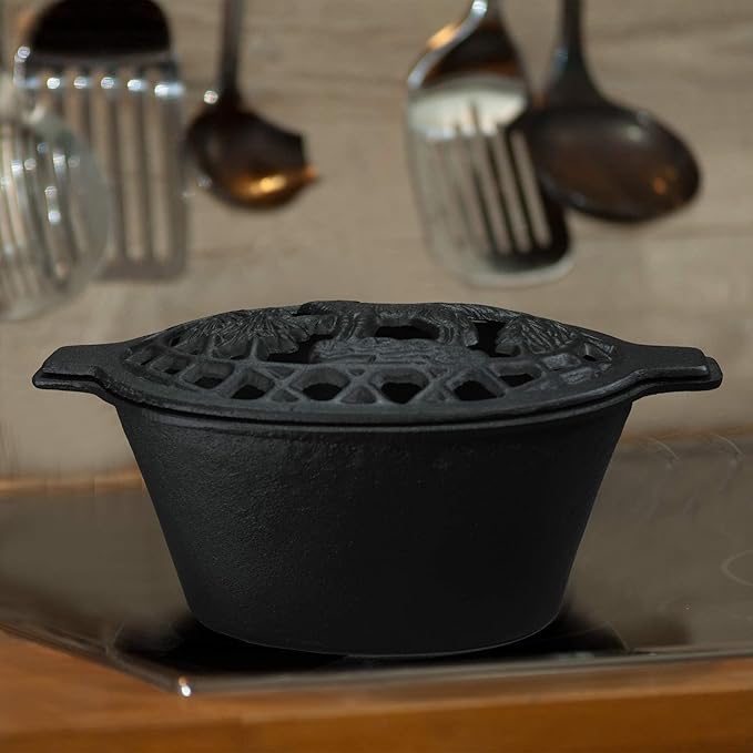 Fire Beauty Woodstove Steamer Stove Humidifier Cast Iron Lattice Top Rust Resistant 2.3 Quart Capacity (wolf)