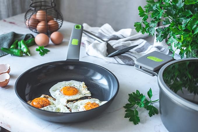BRA Life 18 cm Cast Aluminium Frying Pan, 100% Recycled Ceramic, Non-Stick Coating, PFOA Free, PTFE Free, Suitable for All Hobs and Induction