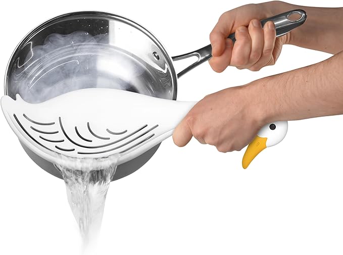 Genuine Fred WATERFOWL Goose Pot Strainer – Great for Pasta and Vegetables - Easy One-Handed Draining - Space-Saving Design - Funny Kitchen Gadget and Accessory