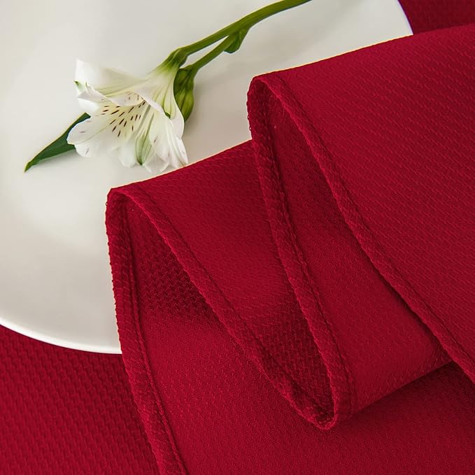 maxmill Round Textured Tablecloth Spill-Proof Wrinkle Free Soft Jacquard Table Cloth for Round Table Cover, for Dining Room Buffet Banquet Parties Holiday Dinner, 70 Inch Red
