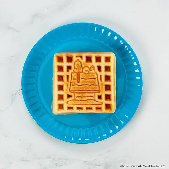 Uncanny Brands Peanuts Deluxe Waffler - Peanuts Iconic Characters and Symbols on Your Waffles