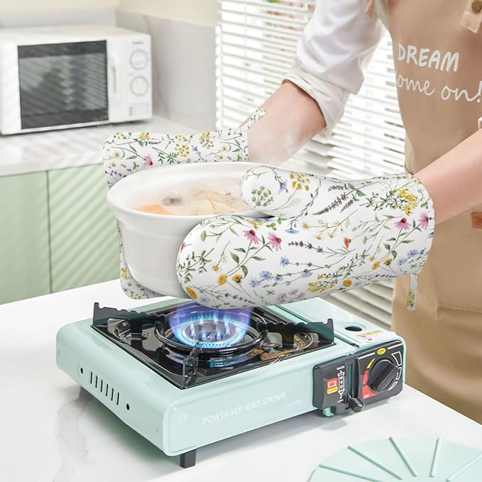 Wildflower Herbs Silicone Oven Mitts and Pot Holders Sets Plant Floral Retro Rustic Flower Blossom Farm Leaves Botanical Kitchen Mitts Potholder Kitchen Accessories for Cooking Baking BBQ