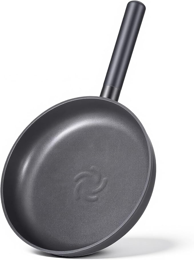 JEETEE 9.5 Inch Nonstick Frying Pan with Titanium Coating, Non-Toxic Omelette Egg Pan with Stay-Cool Handle, PFOA/PFOS Free, Induction Compatible, Skillet Dishwasher & Oven Safe - Grey