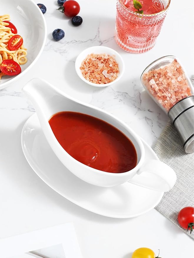 Yedio 18 oz Gravy Boat with Saucer, Large White Ceramic Gravy Boat, Boat and Tray for Turkey Beef Sauce, Salad Dressing, Creamer, Milk, Broth,Microwave and Dishwasher Safe