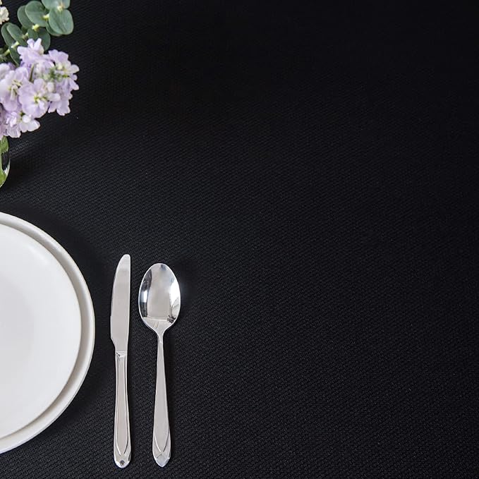 maxmill 2 Pack 60 x 84 Inch Black Textured Rectangle Tablecloth Water Resistant Wrinkle Free Spill-Proof, Soft Jacquard Table Cloth for Banquet Parties Event Holiday Dinner, Indoor and Outdoor Use