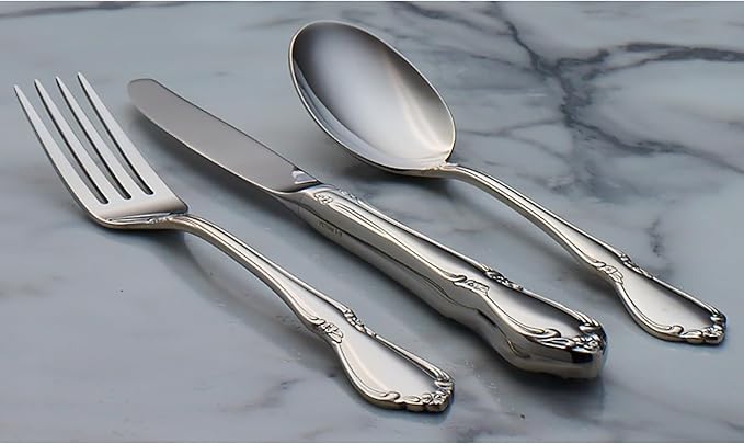 Oneida Silverware Set, Chateau Fine Flatware 4-Piece Salad Forks Set, Service For 4, 18/10 Stainless Steel Forks, Mirror Finish, Dishwasher Safe, Utensils, Metal Salad Fork (Silver, 4 Piece)