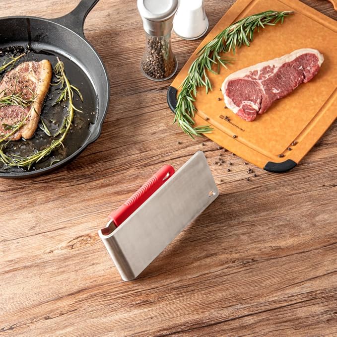 Restaurantware Met Lux 8.5 x 4.3 Inch Steak Press 1 Heavy-Duty Grilling Weight - 2.8 Pounds Flat Bottom 18/8 Stainless Steel Meat Press Dishwashable With Removable Silicon Handle