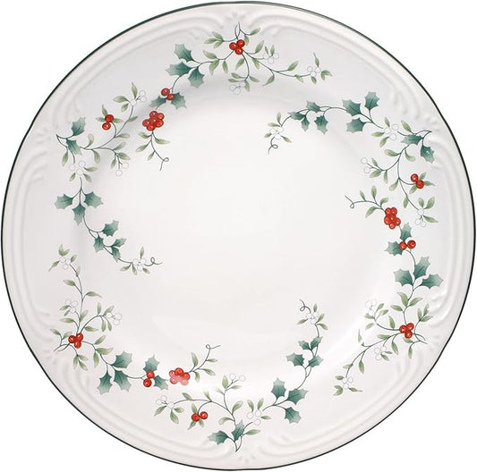 Pfaltzgraff Winterberry 10-1/2-Inch Dinner Plates, Set of 4, White