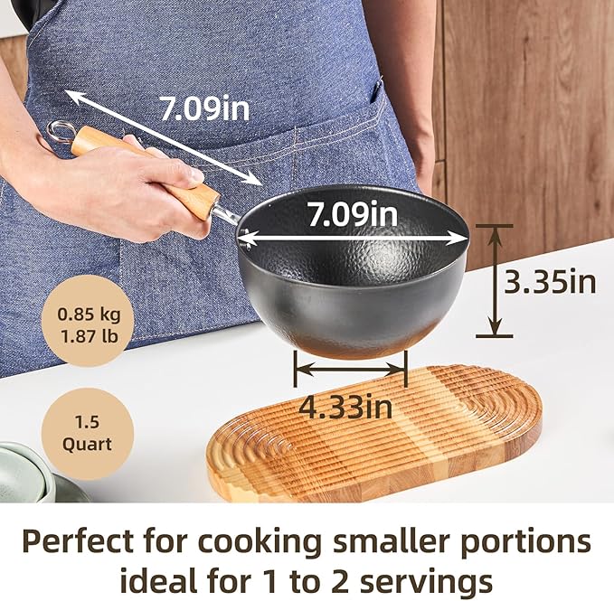 VIVIDCOOKWARE 1.5 QT Small Wok, Cold-Forged Iron Mini Wok with Glass Lid, 7 Inch Flat Bottom Iron Cooking Pot for Stir Fry, Ramen, Soup & Oatmeal, Healthy Wok with Coating-Free, Induction Ready