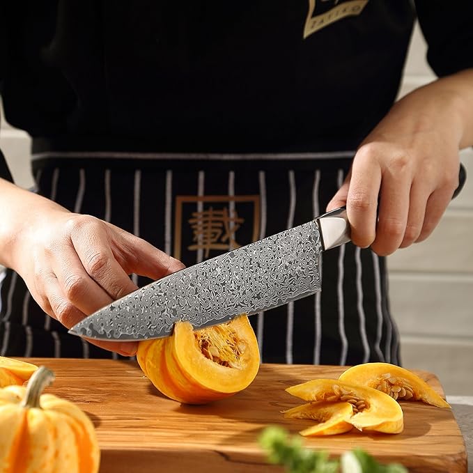 zayiko Black Edition Damascus Knife Gyuto I 20 cm blade made of 67 layers of VG10 Damascus steel I Ergonomic Pakkawood handle I Professional kitchen knife for meat, fish & vegetables I In a gift box