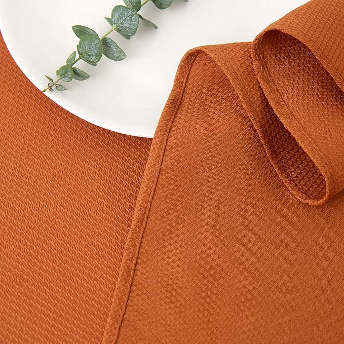 maxmill Round Textured Tablecloth Spill-Proof Wrinkle Free Soft Jacquard Table Cloth for Circular Table Cover, for Dining Room Buffet Banquet Parties Holiday Dinner, 70 Inch, Rust
