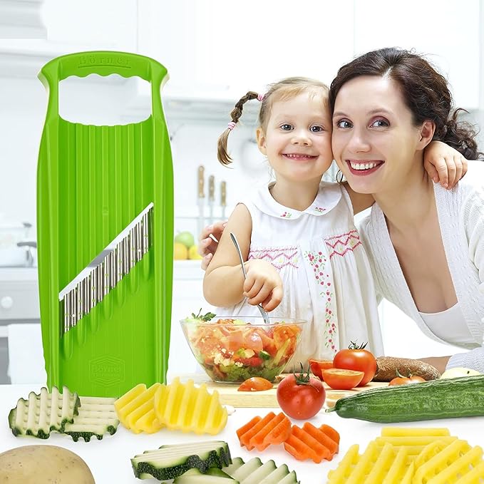 Börner by Reston Lloyd Wave-Waffle XXL Power Line • Crinkle Cut/Spirelli Vegetable Slicer • Slicer for Wave Waffle Cut Vegetables • Wavy French Fries • Made in Germany, Lime