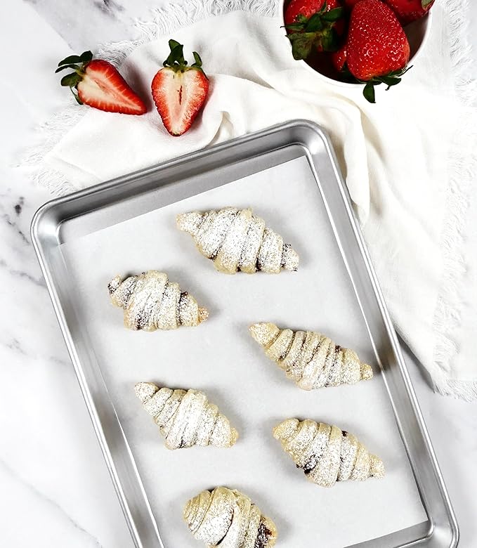 USA Pan Bakeware Traditional Aluminized Steel Uncoated Quarter Sheet Baking Sheet Pan, Made without nonstick coating