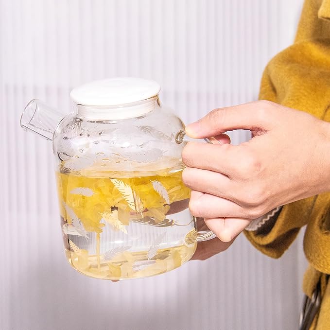 QUANSHNAGJU 5 Piece Glass Tea Pot Set, Golden Maple Leaf Pattern Glass Teapot 25.4oz 750ml With 4 Cups 5.4oz 160ml Stovetop Safe Teapot For Loose Leaf Tea, Perfct As Tea Gift Sets.