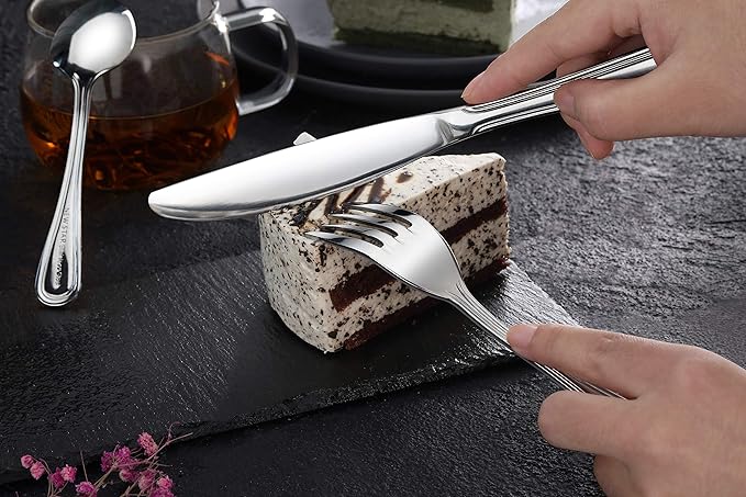 New Star Foodservice 58000 Slimline Pattern, 18/0 Stainless Steel, 90 Grams Heavy Duty Dinner Knife, 9-Inch, Set of 12