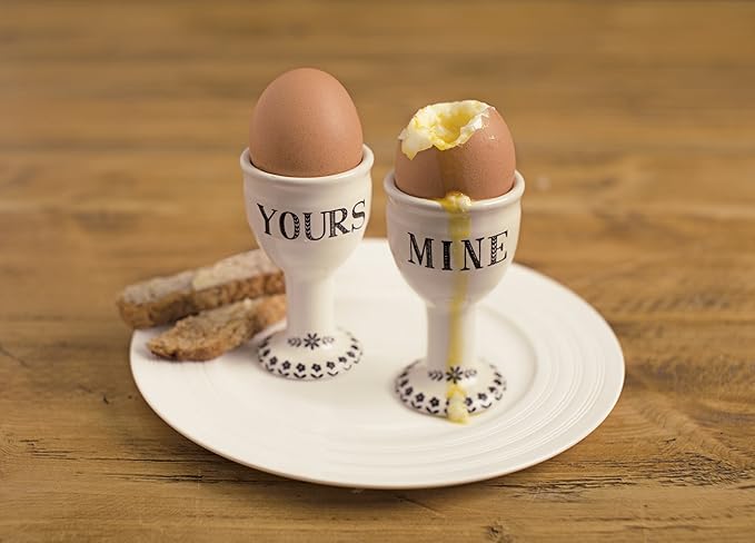 KitchenCraft Egg Pricker with Built-in Safety Lock, Plastic, White, 5.5 x 7.5 x 3 cm