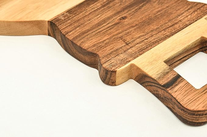 Treen Art Wooden Christmas Cutting Board for Kitchen Decor, 14"L x 8"W Snowman Shaped Acacia Wood Chopping Board with Handle, Serving Charcuterie Platter