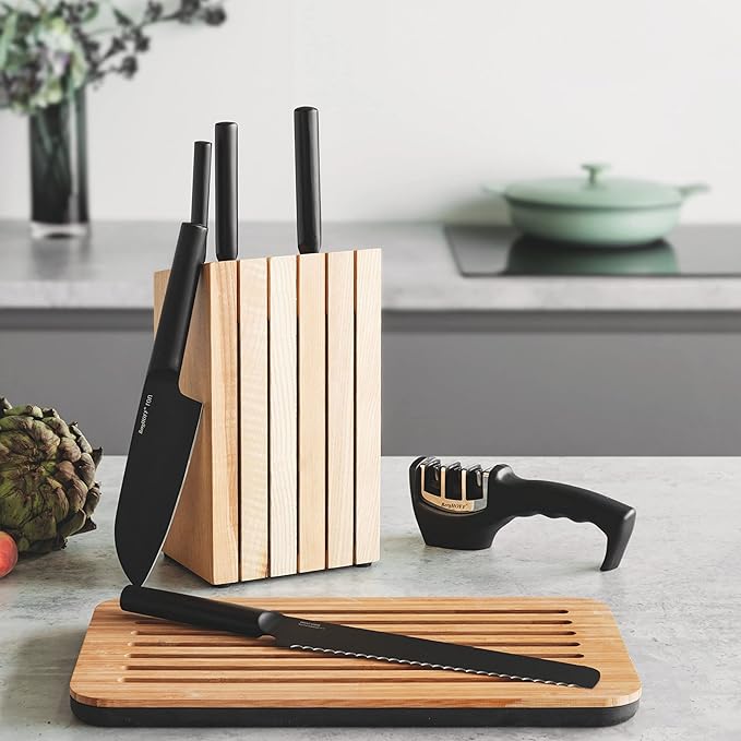 BergHOFF Ron 5Pc Non-stick Kitchen Knife And Wood Block Ergonomically Designed Handle Double-coated Titanium Sharp & Well Balanced Seamless Transition