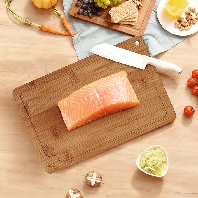 Bamboo Cutting Boards for Kitchen, Wood Cutting Board Set with Juice Grooves & Built-in Handles, Easy Storage & Clean Chopping Board for Meat, Vegetables, Fruit(2 Pcs)