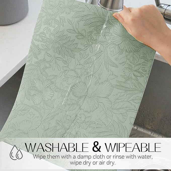 Romanstile Vinyl Placemats Set of 8-12 X 17 Inch - Heat Resistant Non-Slip Embossed Floral Place Mats 100% Waterproof Oilproof Wipeable Faux Leather Table Mats for Kitchen/Dining/Party, GrassGreen