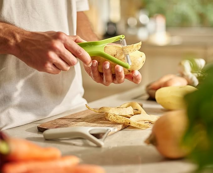 Joseph Joseph Nest Peel, Set of 2 space saving stainless steel peelers for compact kitchen storage, Dishwasher safe