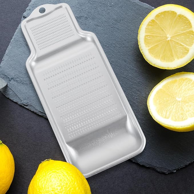 GALPADA Portable Metal Garlic Ginger Zester Grater with Even Teeth for Smooth Fine Grating Convenient Household Kitchen Tool for Vegetables Cheese Lemon and Fruit Preparation
