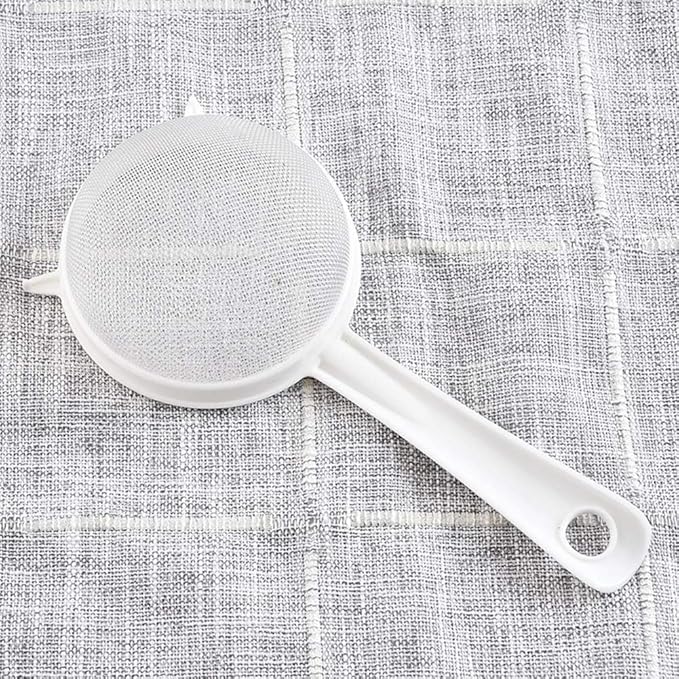 Small White Plastic Mesh Kitchen Sifter, Strainer Colander with Handle for Tea, Pasta, Flour, Rice, Fruits, Vegetables, Food Strainers