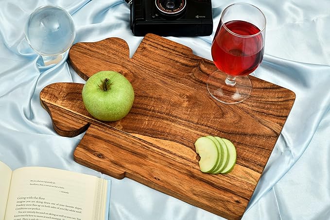 Treen Art Wooden Christmas Cutting Board for Kitchen Decor, 14"L x 10"W Gift Box Shaped Acacia Wood Chopping Board with Handle, Serving Charcuterie Platter