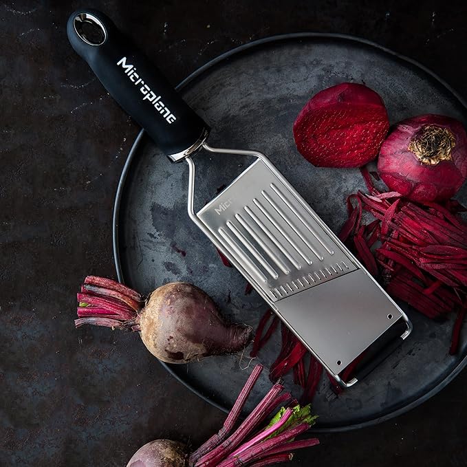 Microplane Julienne Professional Vegetable Slicer for Potato, Apple, Carrot, Zucchini and Red Cabbage in Black with Stainless Steel Blades