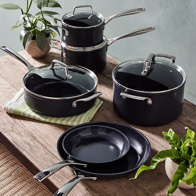 Le Creuset Essential Non-stick Ceramic Shallow Braiser with Glass Lid, 3.9 qt.