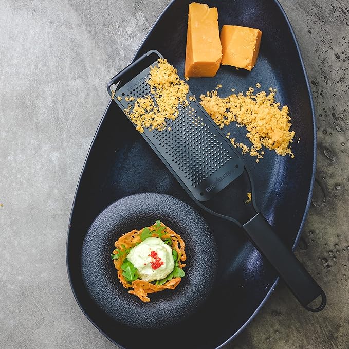 Microplane Kitchen Grater Fine with a Stainless-Steel Blade - Made in USA, for Parmesan, Citrus Fruits, Garlic, Chili and Hard Spices from The Black Sheep Series