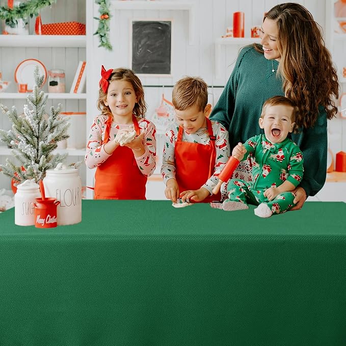 Biscaynebay Textured Fabric Christmas Rectangle Table Cloth 90x132 Inch, Hunter Green Water Resistant Tablecloths for Dining, Kitchen, Wedding and Parties etc. Machine Washable