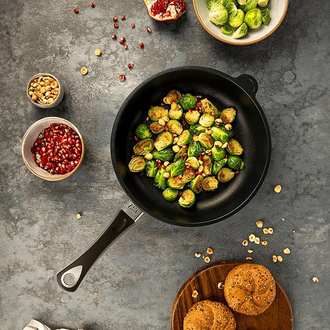 AMT Gastroguss The World´s Best Pan* *[...] Frying Pan, Diameter 26 cm, Height 5 cm, Suitable for Induction cookers, Lotan® Non-Stick Coating for Fat-Free-Frying, AMZN-I-526-US