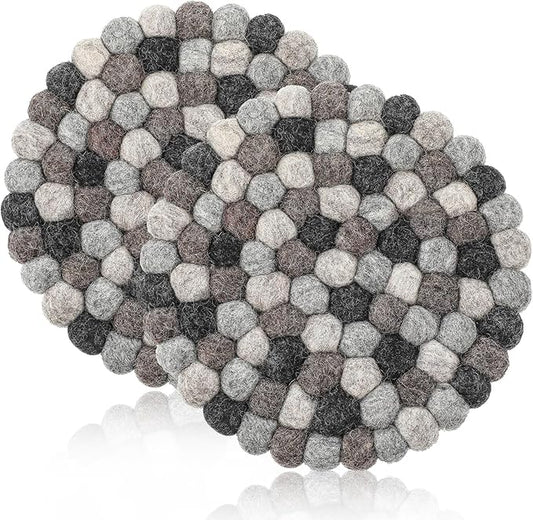 Lallisa 2 Pieces Felt Ball Trivet Round Felt Ball Coasters Handmade Trivet Multi Color Pot Mat Hot Plate Holder Heat Resistant Pot Holder for Table Desk Kitchen Decoration Accessories (Black Gray)