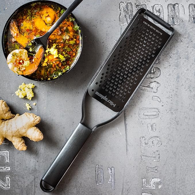 Microplane Grosgrain Grater with Stainless Steel Blade Made in USA for Cheese, Carrot, Ginger, Coconut & Horseradish from the Black Sheep Collection